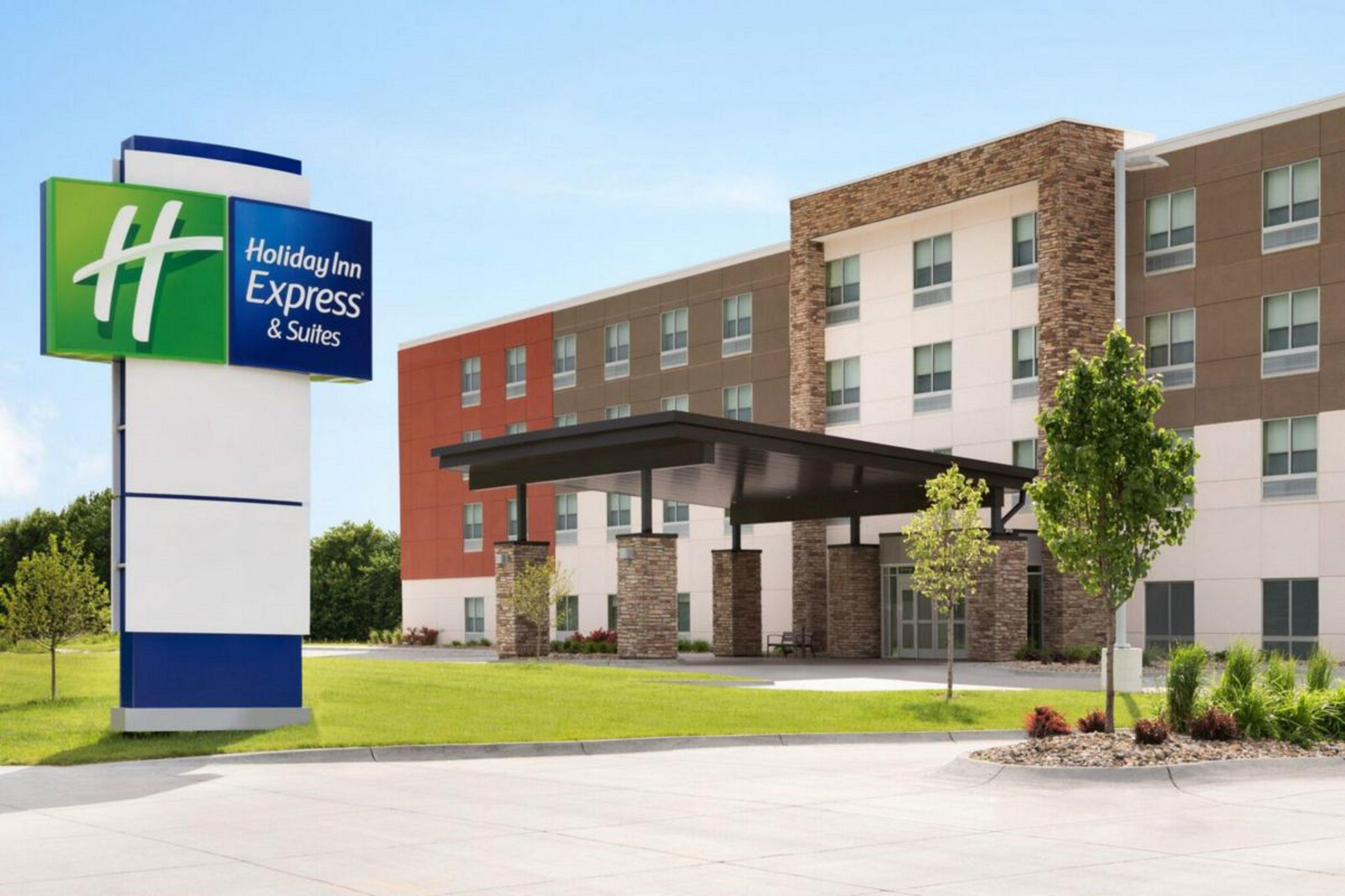 Holiday Inn Express & Suites - Lancaster - Mount Joy By Ihg Exterior photo